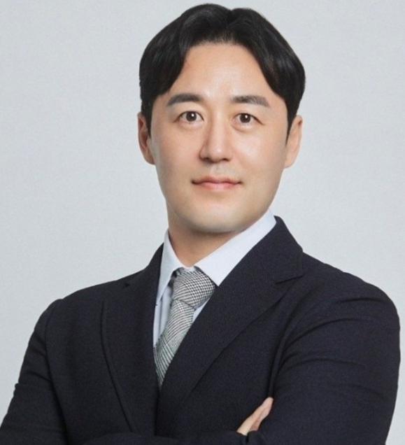 Dongho Lee